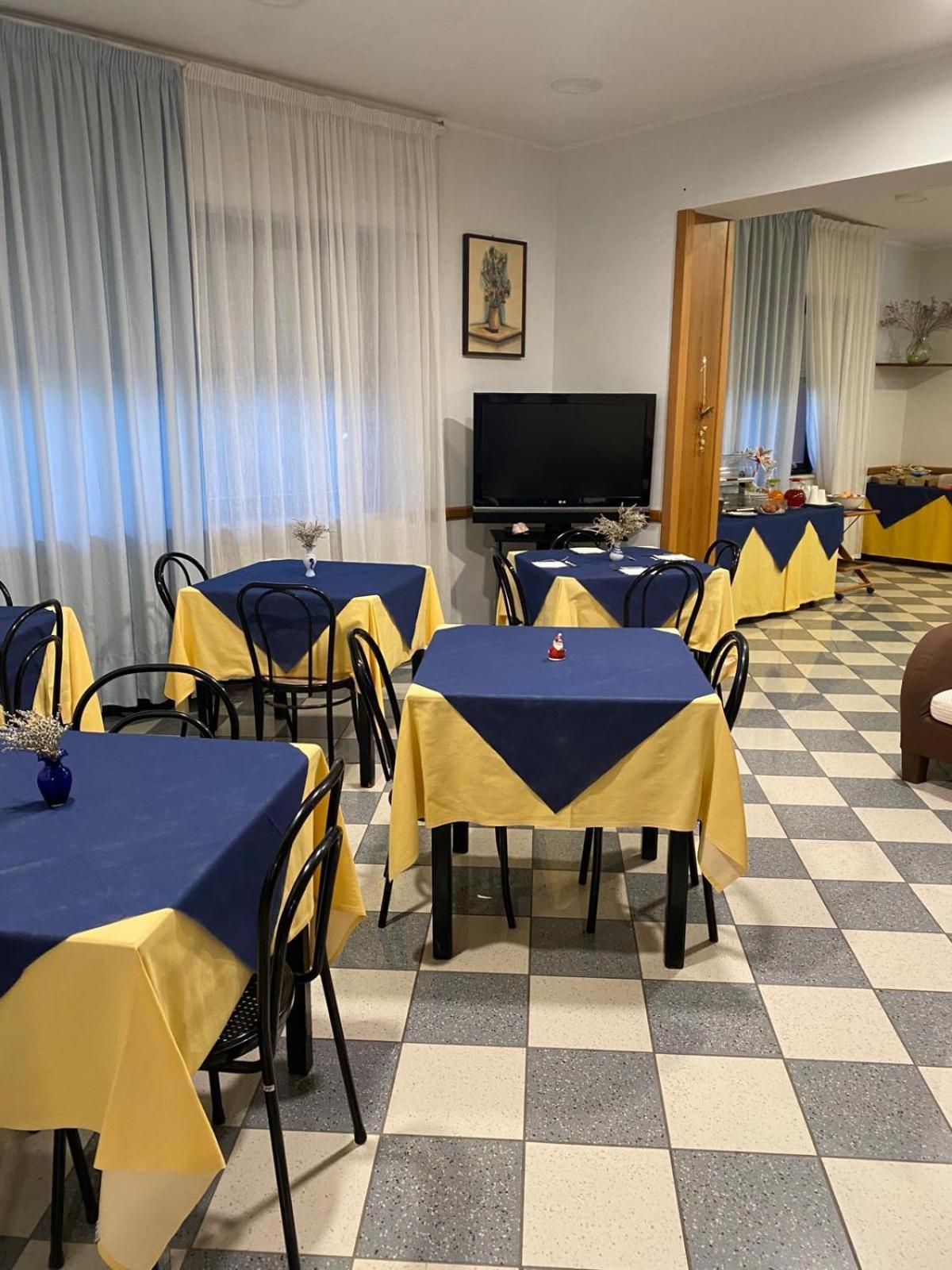 Hotel Ferrara تْشيانشانو  تيرمي المظهر الخارجي الصورة